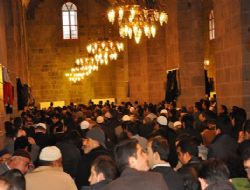 Özal rahmetle anıldı